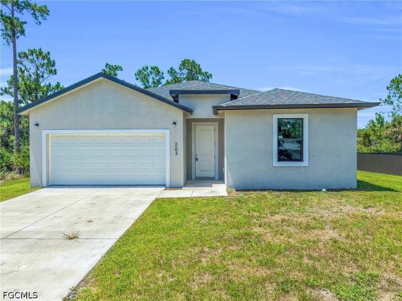 3 bedroom SingleFamilyResidence at 203 E 17th St, Lehigh Acres, Lehigh Acres — photo 1
