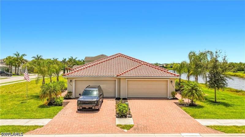 2 bedroom Attached at 2558 Vine Ave, Orange Blossom Ranch, Naples — photo 5