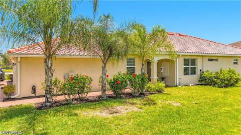 2558 Vine Ave, Naples FL - photo 7 of 47