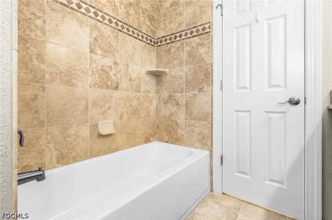 5985 Baker Ct, Fort Myers FL - photo 17 of 43