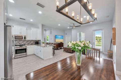 3196 Connecticut Ave, Naples FL - photo 7 of 43