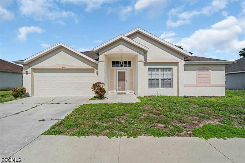 3 bedroom SingleFamilyResidence at 4664 Varsity Cir, Varsity Lakes, Lehigh Acres — photo 1