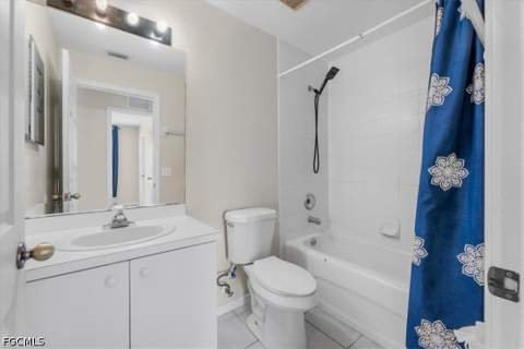 4664 Varsity Cir, Lehigh Acres FL - photo 12 of 50
