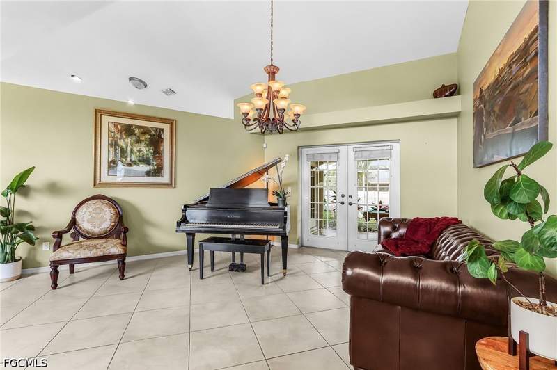 4 bedroom SingleFamilyResidence at 1721 SW 30th Ter, Cape Coral, Cape Coral — photo 5