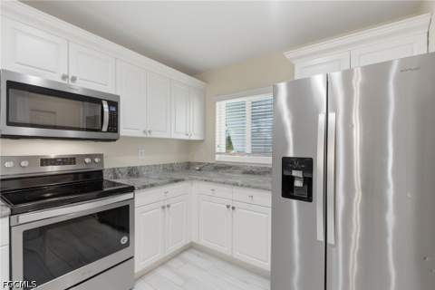317 SW 25th Ave, Cape Coral FL - photo 11 of 26