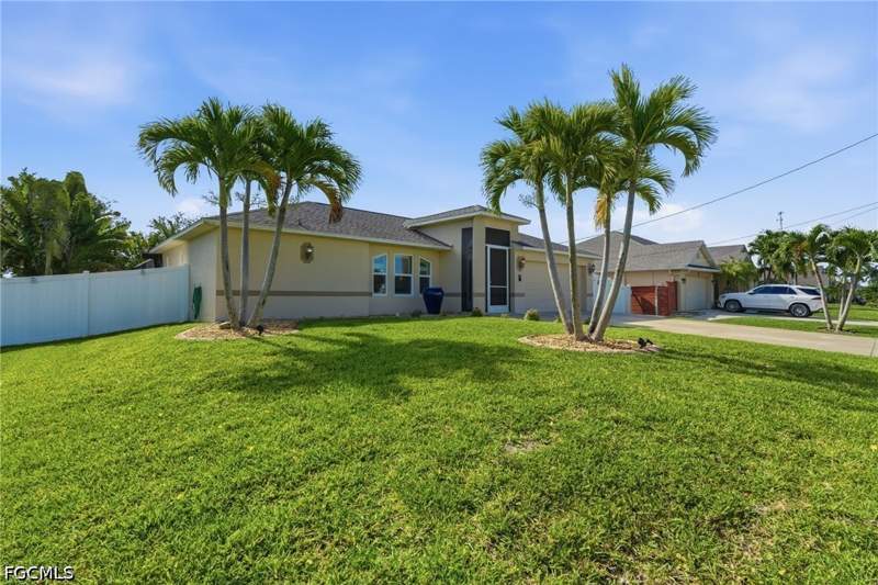 3 bedroom SingleFamilyResidence at 317 SW 25th Ave, Cape Coral, Cape Coral — photo 3