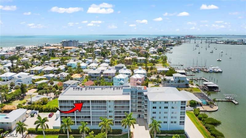2 bedroom Condominium at 345 Mango St 605, Sea Grape Bay Condo, Fort Myers Beach — photo 3
