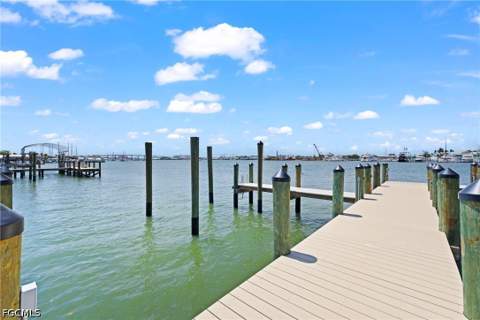 345 Mango St 605, Fort Myers Beach FL - photo 7 of 48