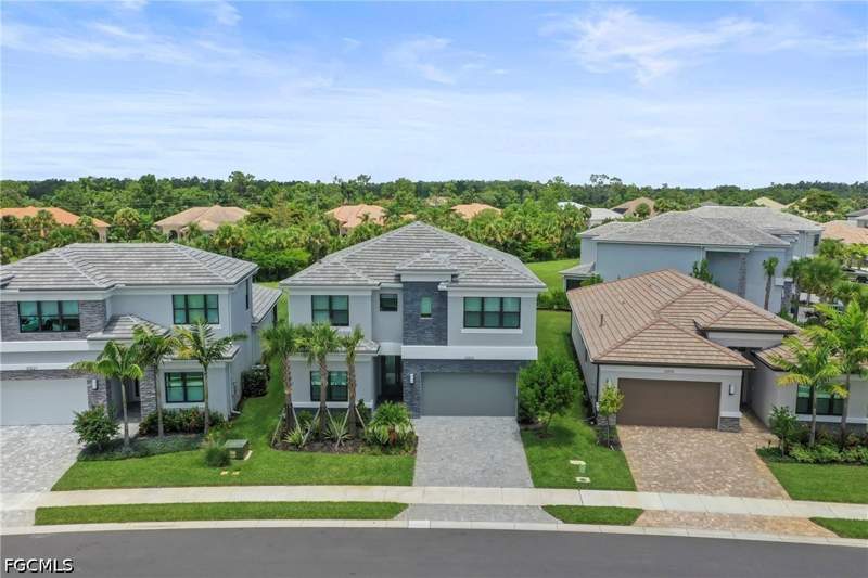 4 bedroom SingleFamilyResidence at 20521 Fair Oak Ln, Rivercreek In Estero, Estero — photo 2