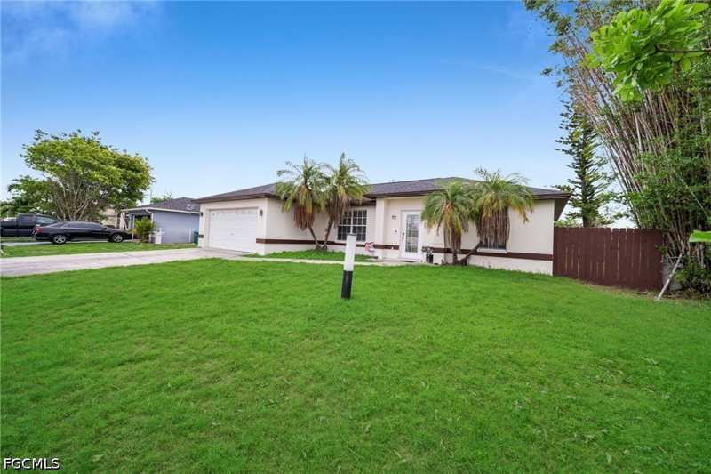 3 bedroom SingleFamilyResidence at 4115 SW 1st Ave, Cape Coral, Cape Coral — photo 1