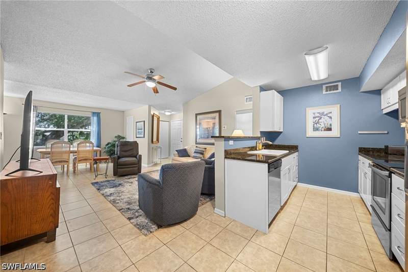 3 bedroom Condominium at 12700 Equestrian Cir 2508, Venetian Palms, Fort Myers — photo 4