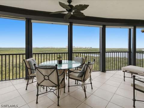 425 Cove Tower Dr 901, Naples FL - photo 20 of 43