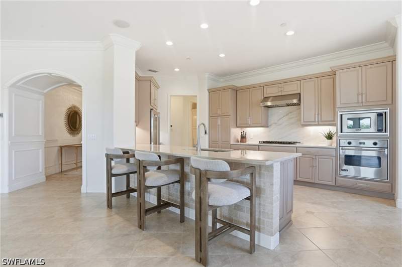 3 bedroom Condominium at 2543 Marquesa Royale Ln 4-302, Marquesa Royale, Naples — photo 2
