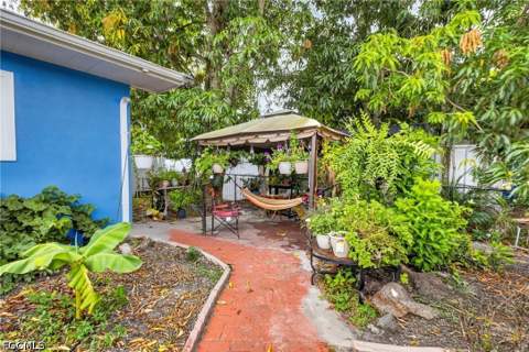 208 Redcliff Ave, Lehigh Acres FL - photo 17 of 23