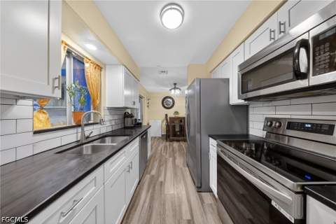 208 Redcliff Ave, Lehigh Acres FL - photo 6 of 23