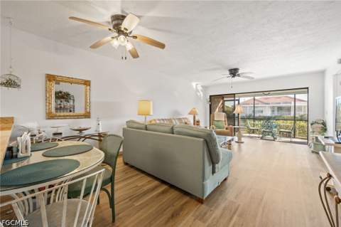 902 SW 48th Ter 103, Cape Coral FL - photo 11 of 44