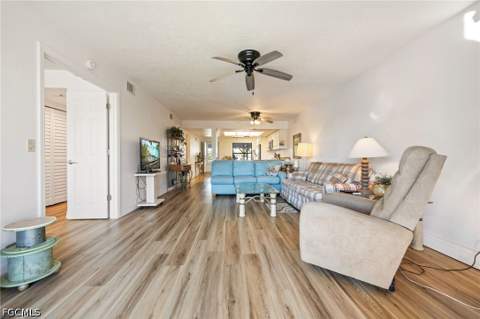 902 SW 48th Ter 103, Cape Coral FL - photo 15 of 44