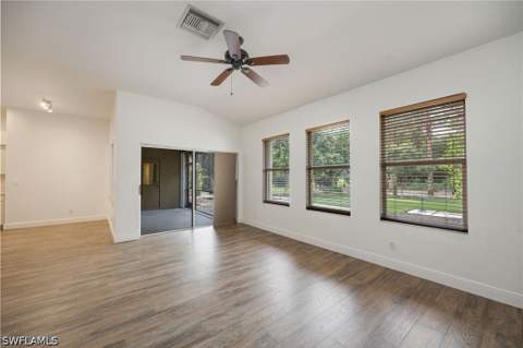 6477 Autumn Woods Blvd, Naples FL - photo 14 of 26
