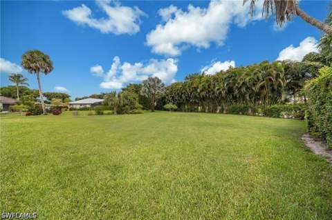 363 Juli Fe Dr, Naples FL - photo 23 of 27