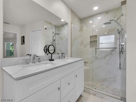 206 SE 28th TER, Cape Coral FL - photo 12 of 28