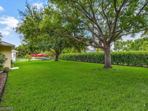 206 SE 28th TER, Cape Coral FL - photo 24 of 28