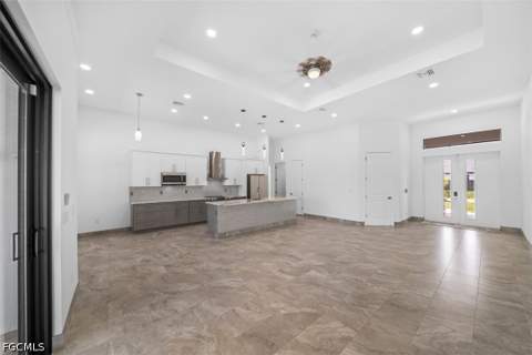 509 NE 5th Ter, Cape Coral FL - photo 10 of 40