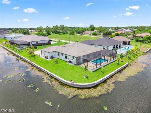 509 NE 5th Ter, Cape Coral FL - photo 8 of 40