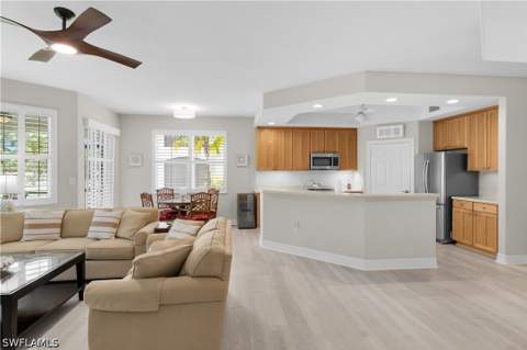 1273 Rialto Way 102, Naples FL - photo 18 of 35
