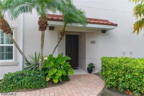 1273 Rialto Way 102, Naples FL - photo 22 of 35