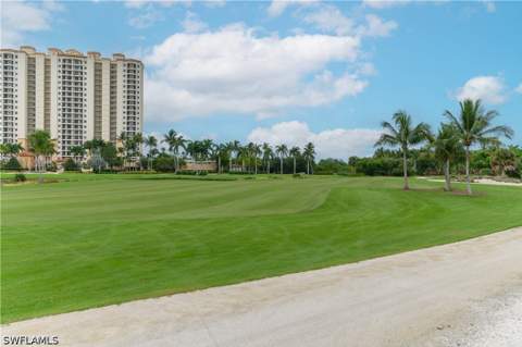 1273 Rialto Way 102, Naples FL - photo 23 of 35
