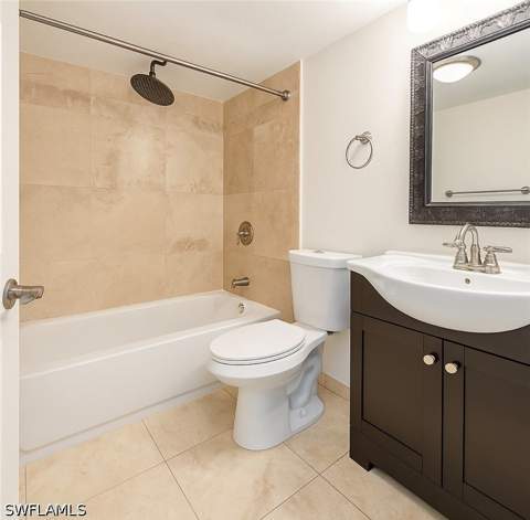 1400 Pompei Ln 77, Naples FL - photo 12 of 15
