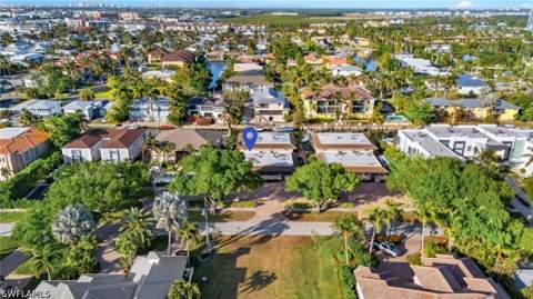 1521 Chesapeake Ave B2, Naples FL - photo 18 of 22