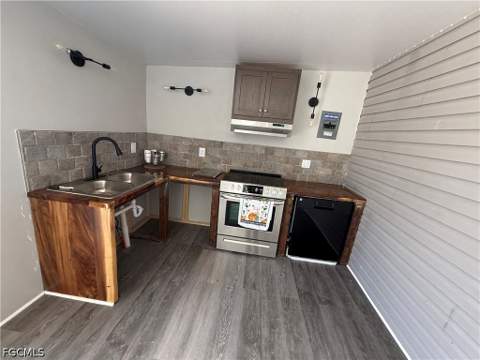 8165 Heck Dr, North Fort Myers FL - photo 17 of 19