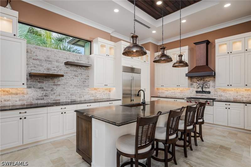 4 bedroom SingleFamilyResidence at 1517 Buccaneer Ct, Marco Island, Marco Island — photo 5