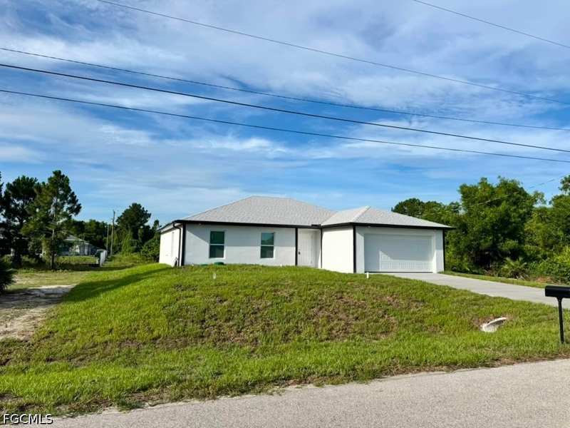 4 bedroom SingleFamilyResidence at 3707 32nd St SW, Lehigh Acres, Lehigh Acres — photo 1