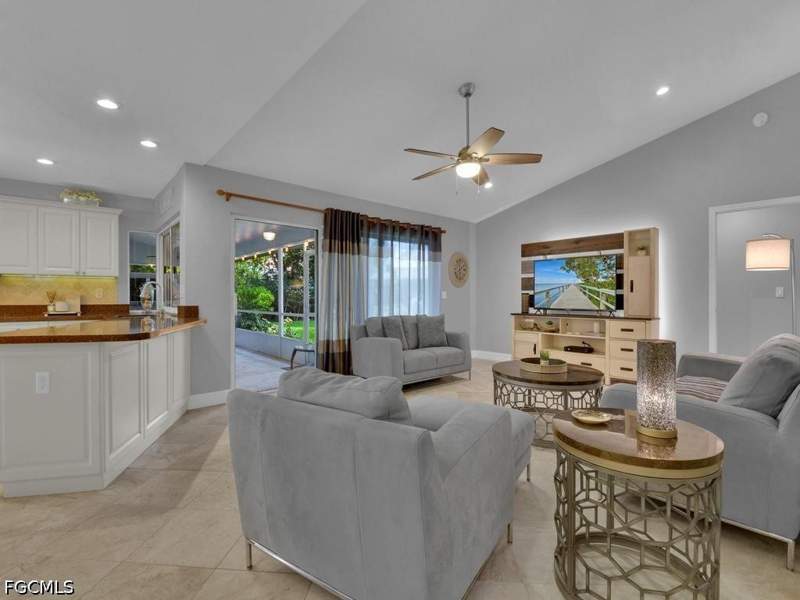 4 bedroom SingleFamilyResidence at 11481 Bent Pine Dr, Mahogany Run, Fort Myers — photo 5