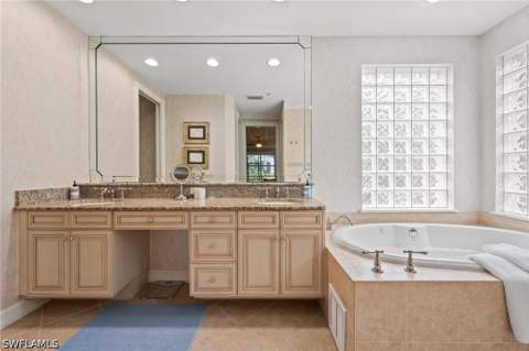 2809 Tiburon Blvd E 2-101, Naples FL - photo 18 of 34