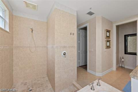 2809 Tiburon Blvd E 2-101, Naples FL - photo 20 of 34