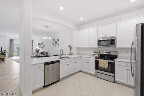 2584 Vine Ave, Naples FL - photo 6 of 38