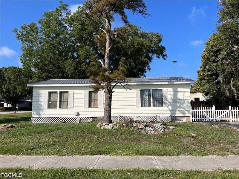 2 bedroom SingleFamilyResidence at 504 Water Oak Ave, General Plan Of Clewiston, Clewiston — photo 2
