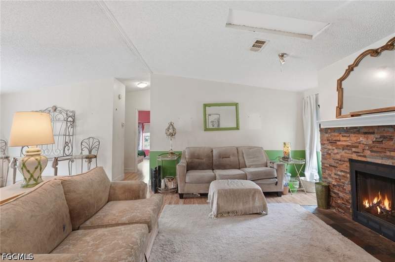 3 bedroom ManufacturedHome at 7962 Bartholomew Dr, Suncoast Estate, North Fort Myers — photo 3