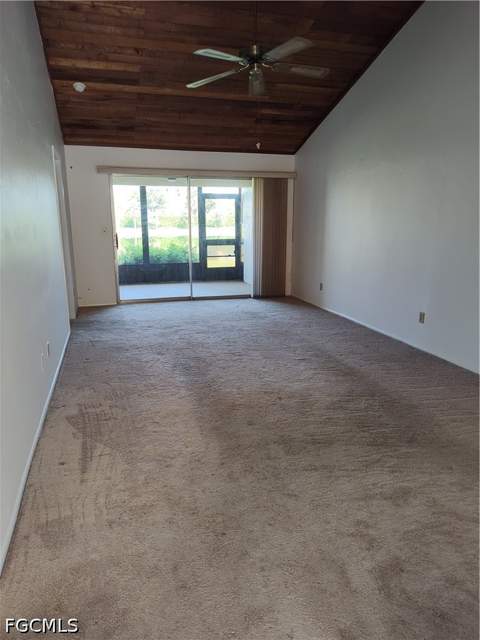 9395 Lennex Ln W 9395, Fort Myers FL - photo 6 of 7