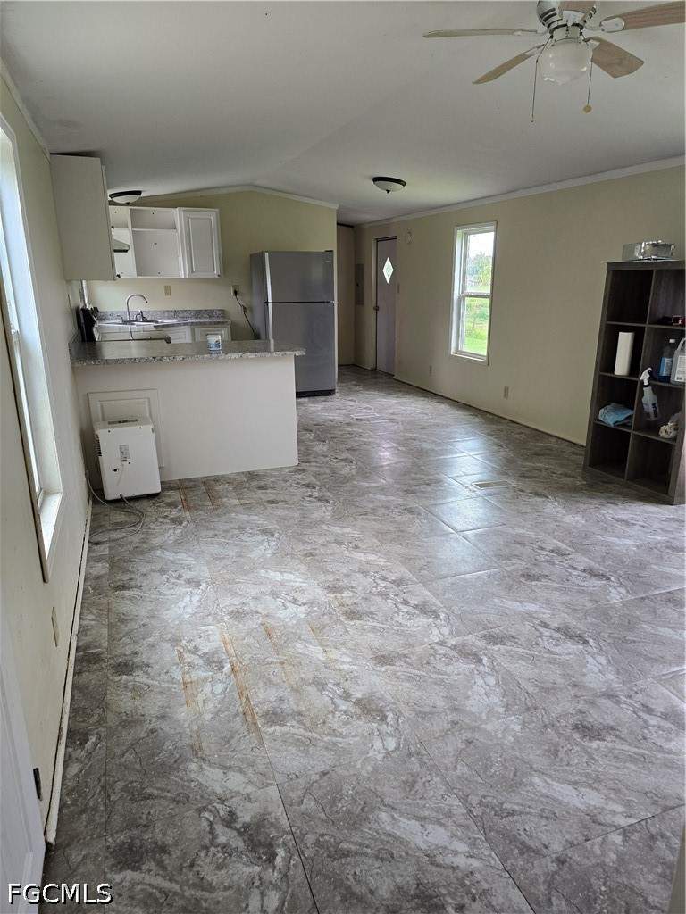 3 bedroom ManufacturedHome at 1000 Catawba Ln, Moore Haven, Moore Haven — photo 5
