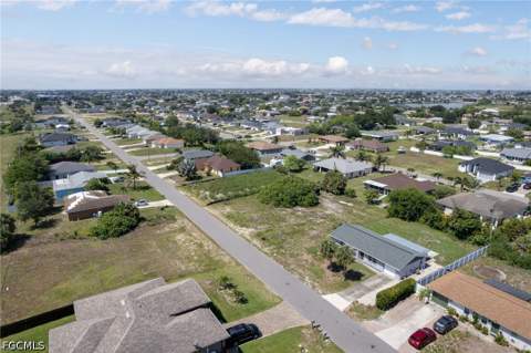 2204 NE 15th Pl, Cape Coral FL - photo 18 of 29
