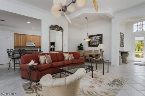 15821 Delaplata Ln, Naples FL - photo 8 of 32