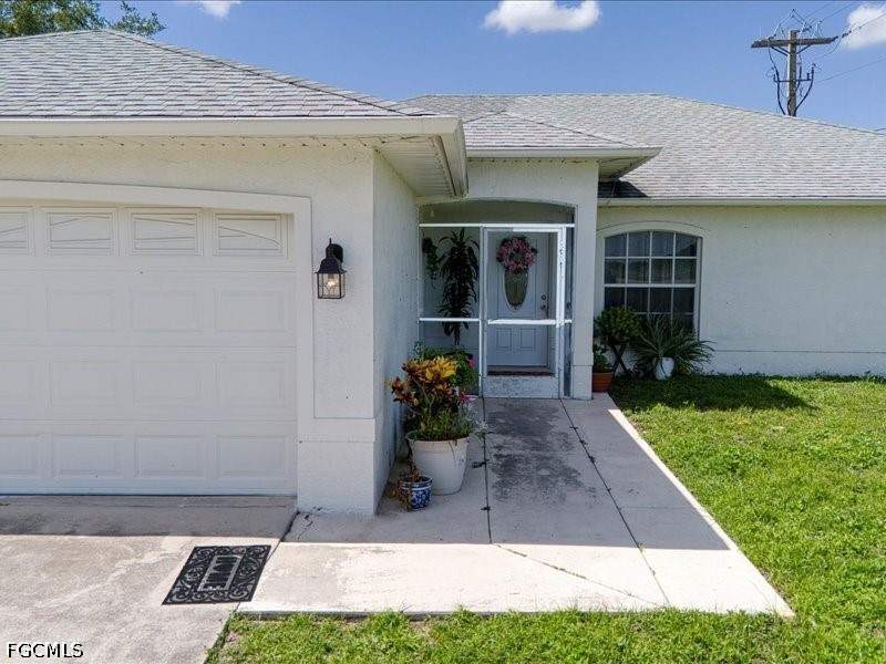 4 bedroom SingleFamilyResidence at 3327 13th St W, Lehigh Acres, Lehigh Acres — photo 3
