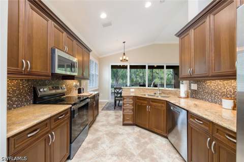 6657 Alden Woods Cir 201, Naples FL - photo 7 of 34