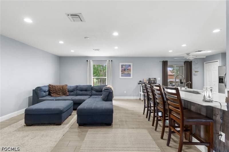 4 bedroom SingleFamilyResidence at 3705 27th St SW, Lehigh Acres, Lehigh Acres — photo 5