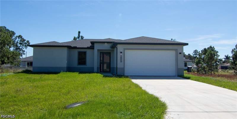 3 bedroom SingleFamilyResidence at 3217 65th St W, Lehigh Acres, Lehigh Acres — photo 2