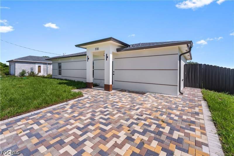 3 bedroom SingleFamilyResidence at 731 Camilla St E, Lehigh Acres, Lehigh Acres — photo 4